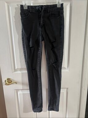 Women’s Black Distressed Skinny Jeans